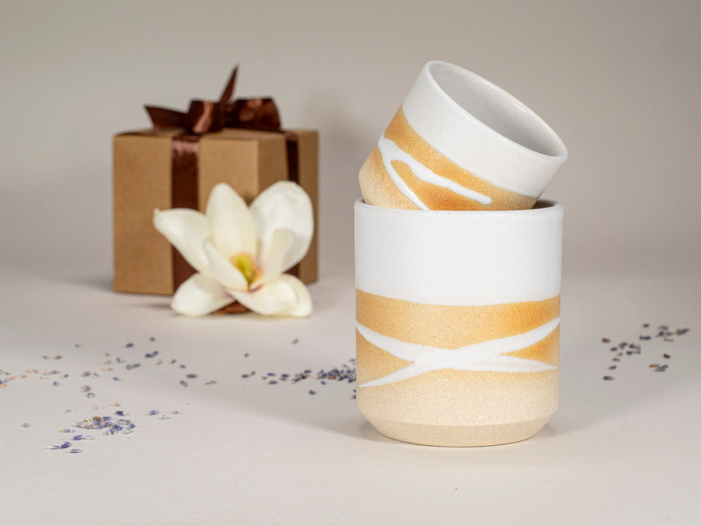 Gift Set: 14 oz cup and 5.5 oz cup in Sandy White with Trailing Stoneware