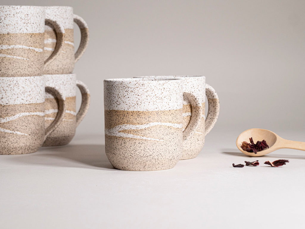 Ceramic Coffee Tea Mug Speckled White w/Trailing 14 oz Stoneware
