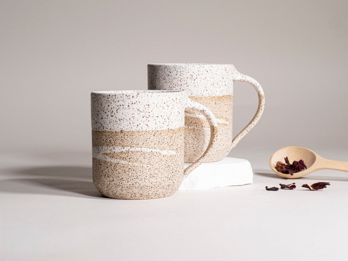 Ceramic Coffee Tea Mug Speckled White w/Trailing 14 oz Stoneware